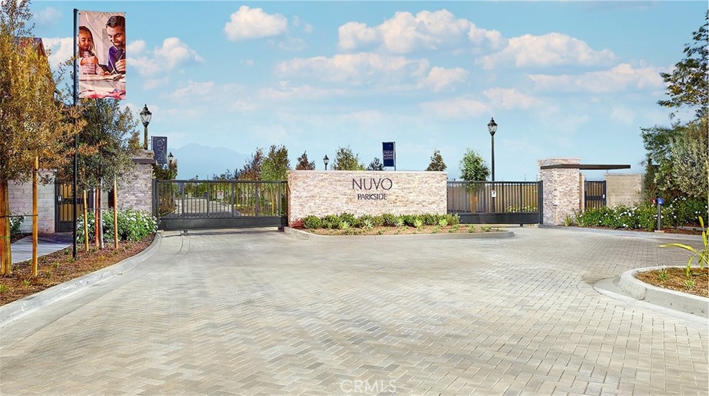 2555 E Lincoln Paseo