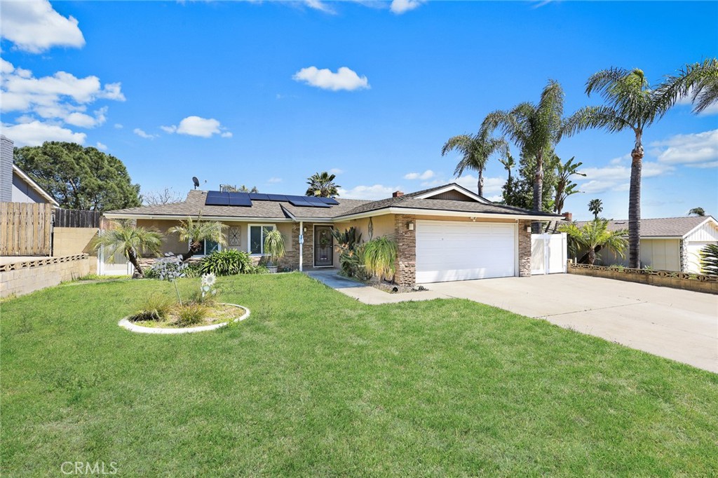 6915 Eastwood Avenue