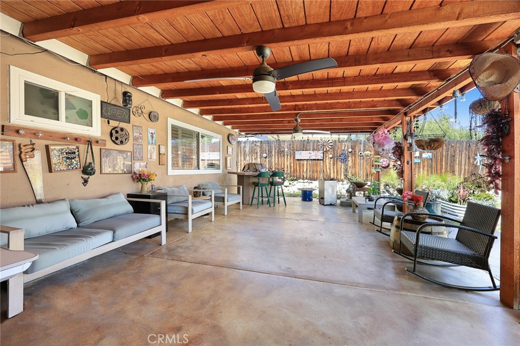 6915 Eastwood Avenue