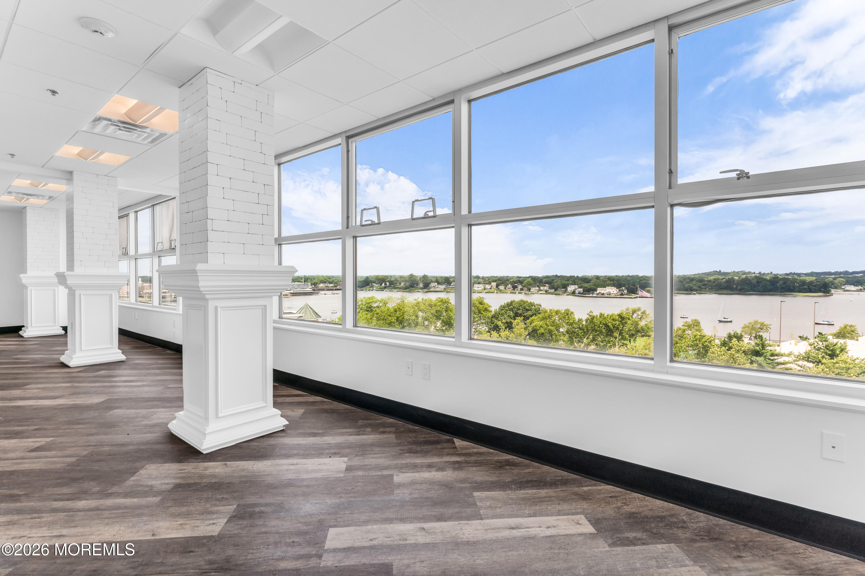 21 E Front Street 600