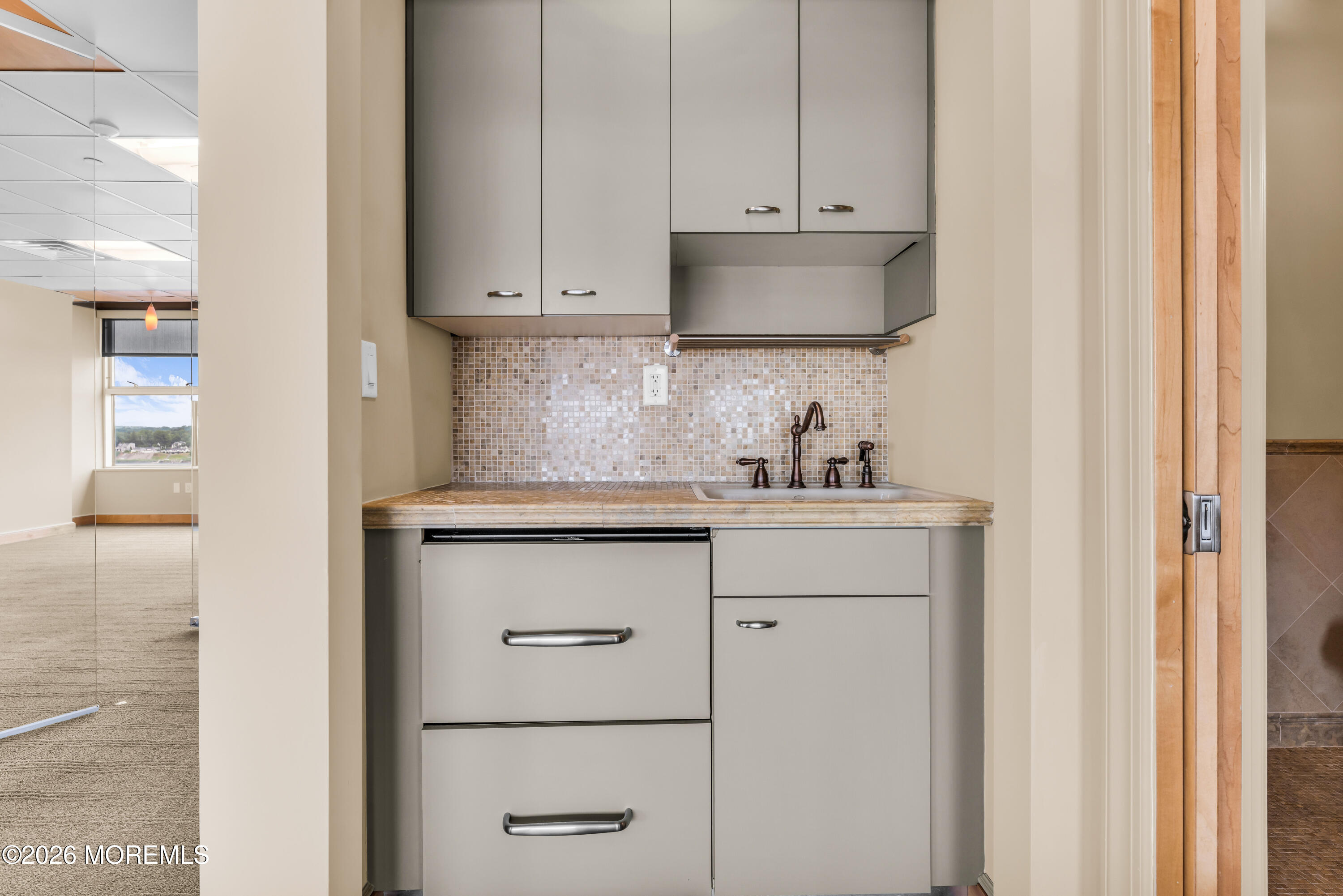 21 E Front Street 700