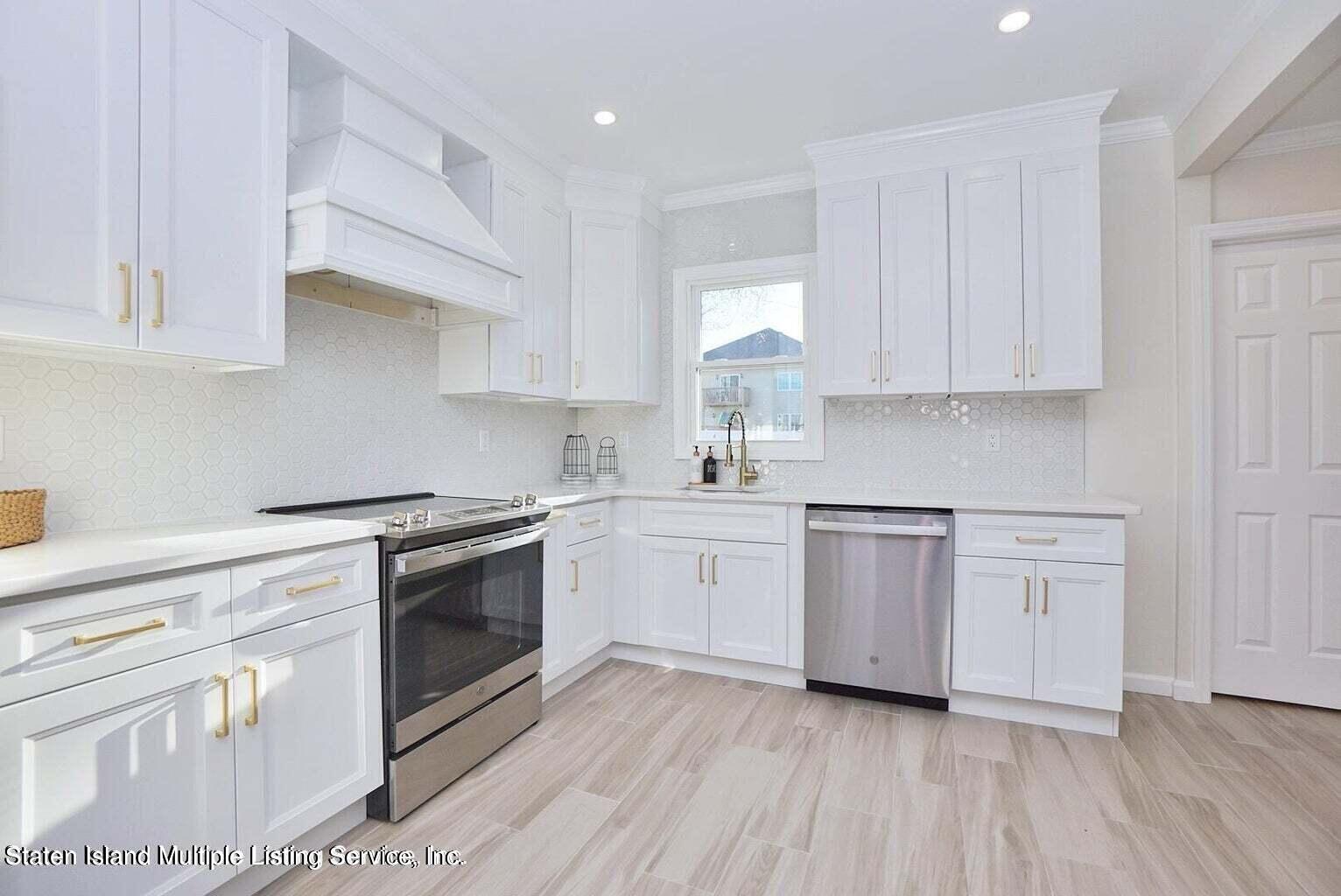150 Barnard Avenue