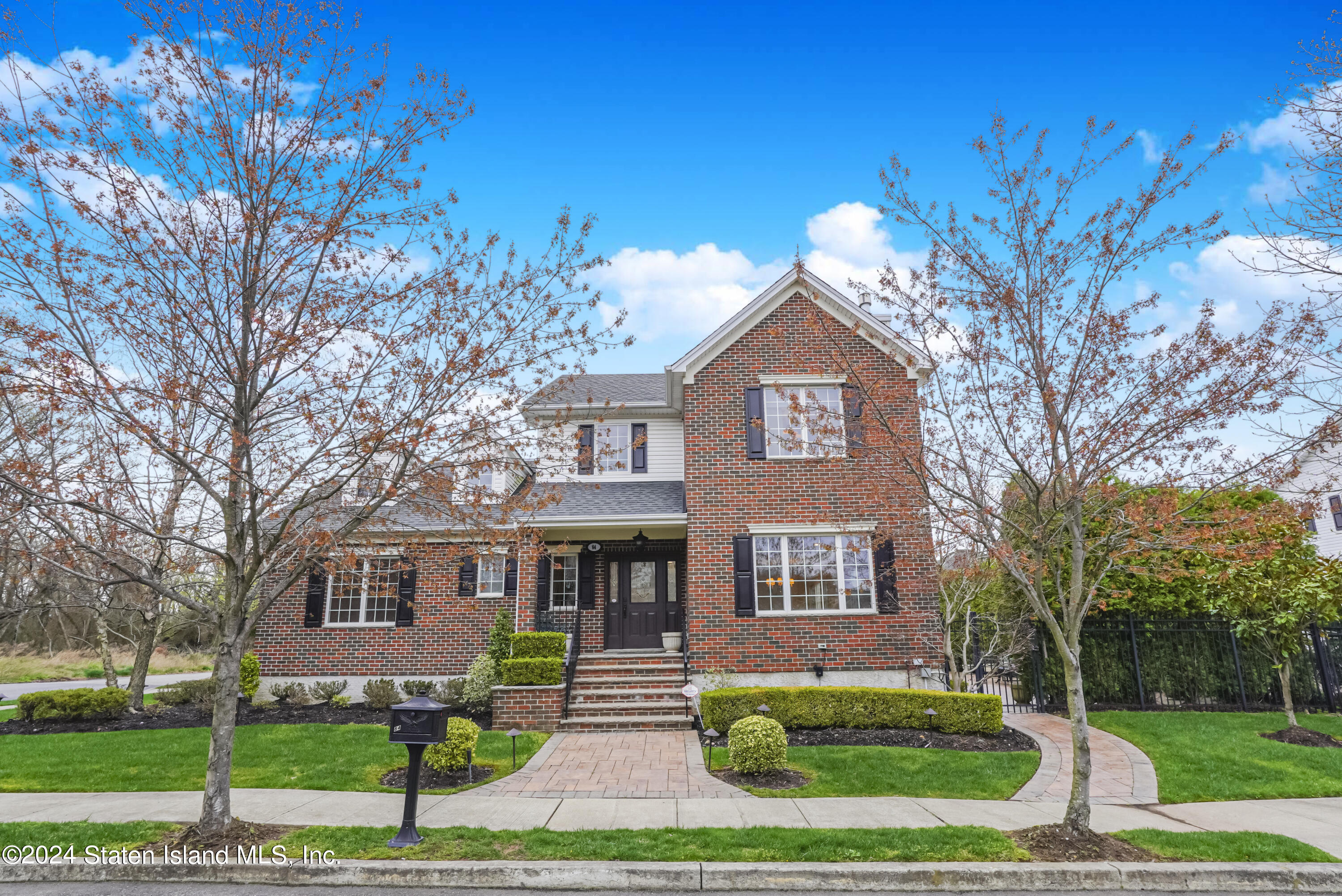 84 Belwood Loop