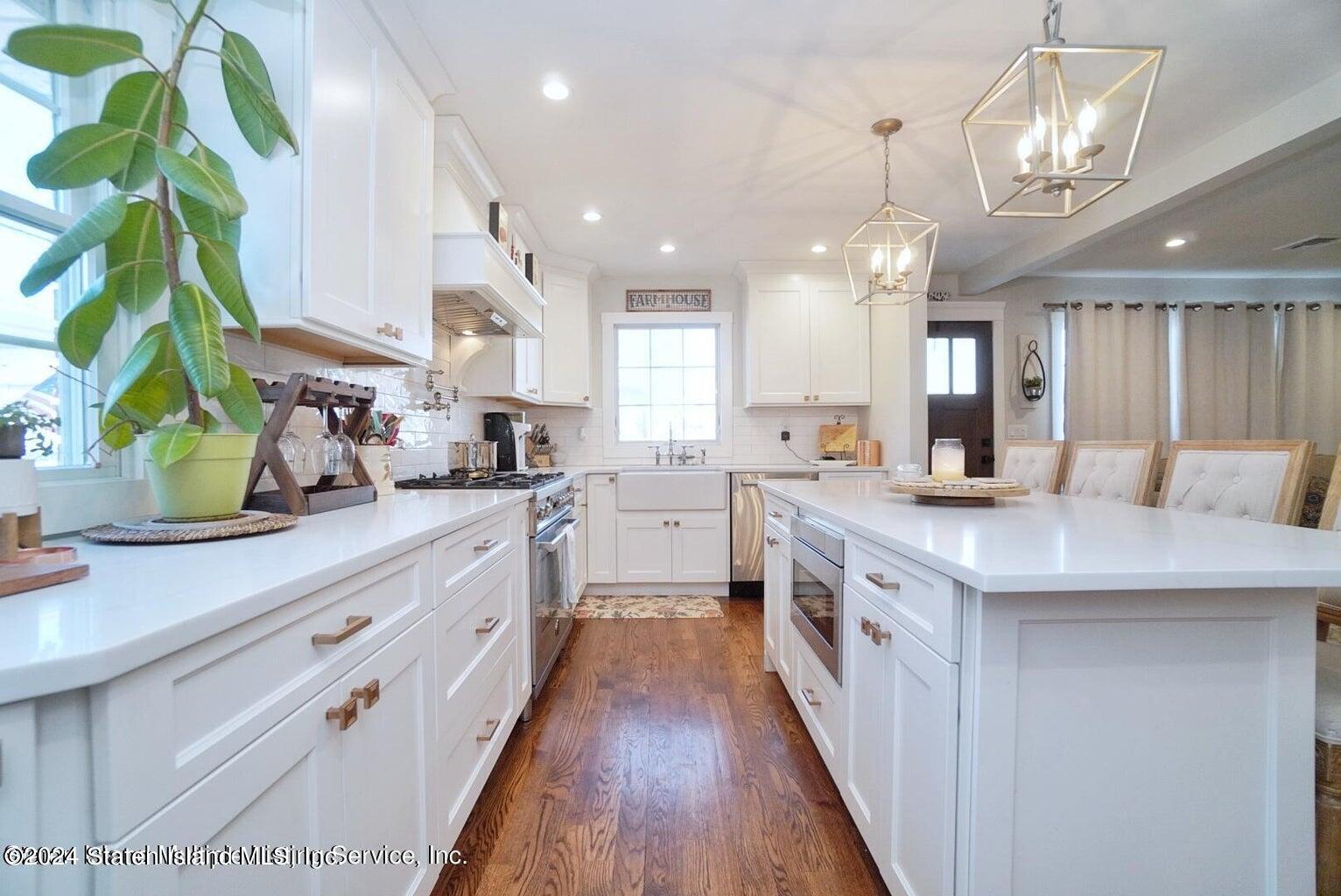 206 Maybury Avenue