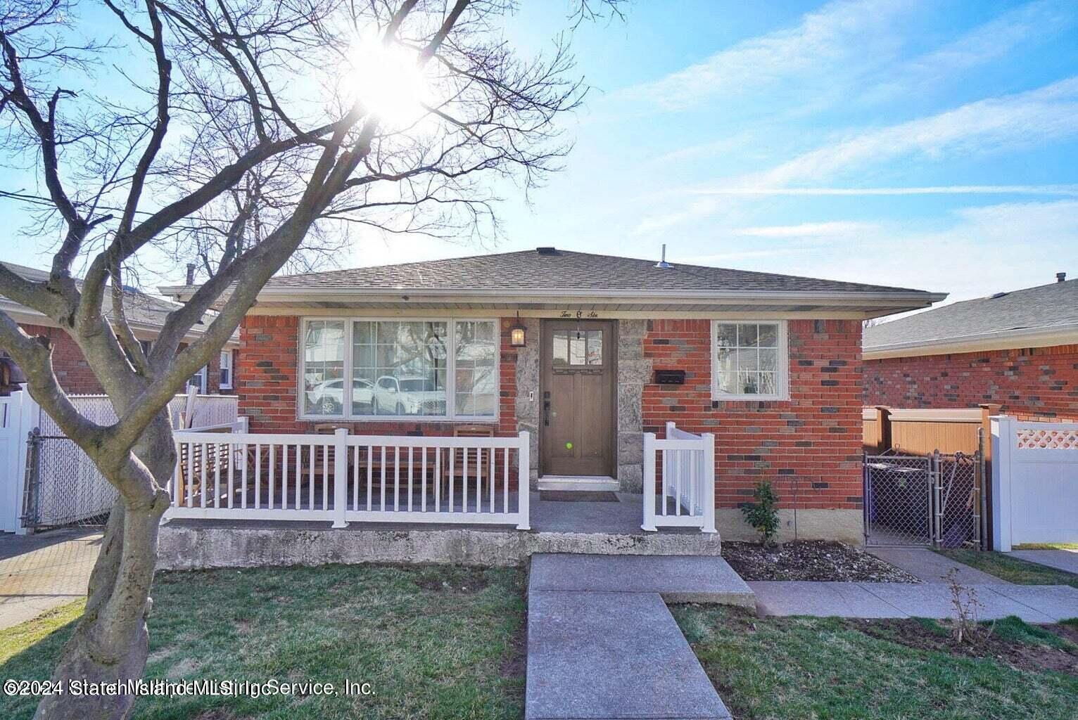 206 Maybury Avenue