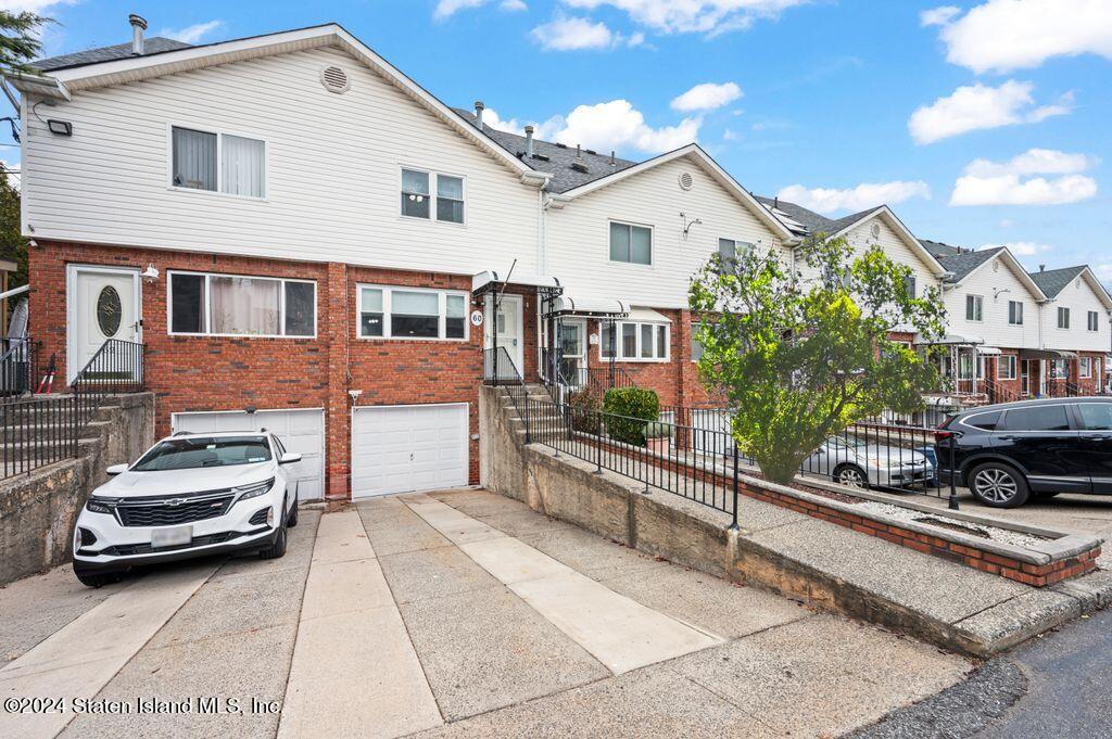 60 Cody Place