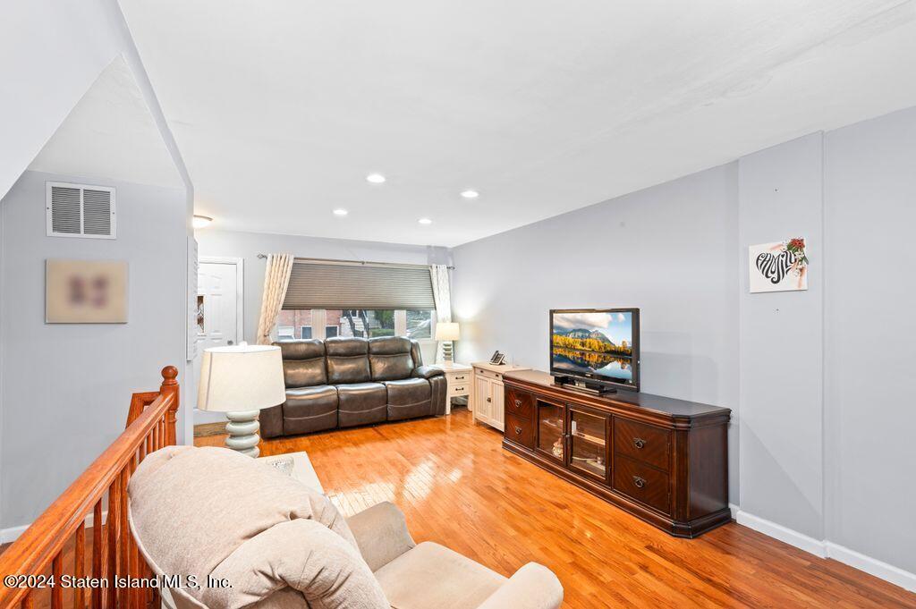 60 Cody Place