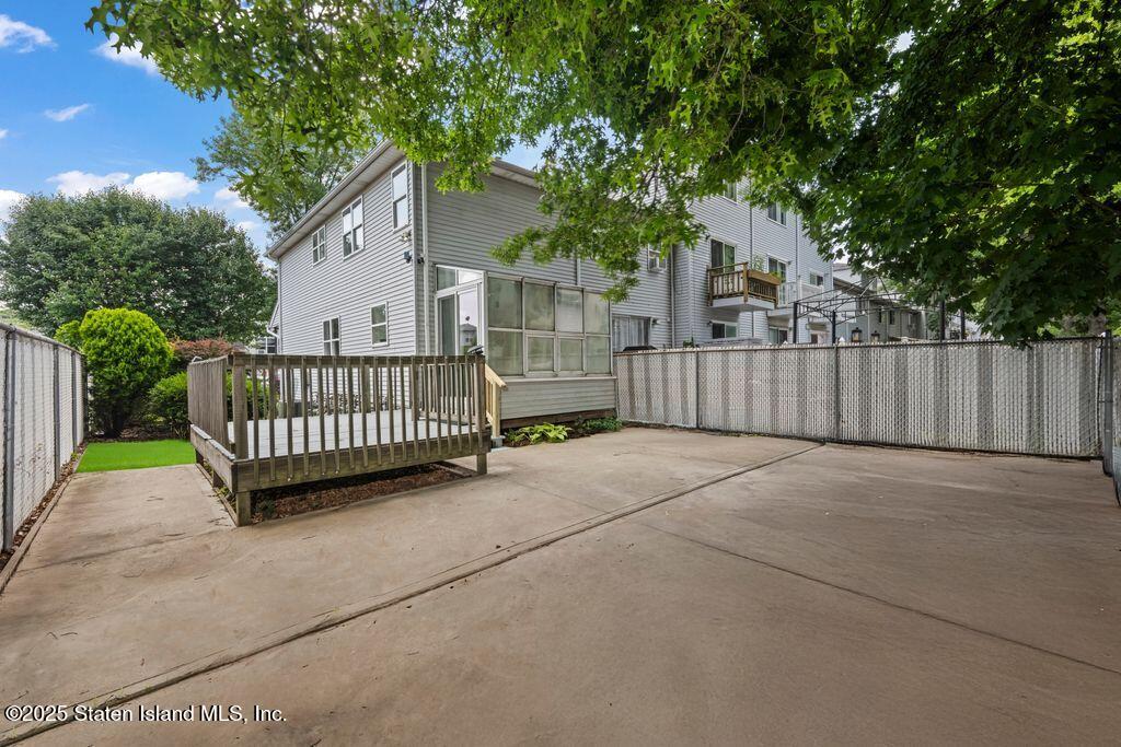 126 Lorraine Loop