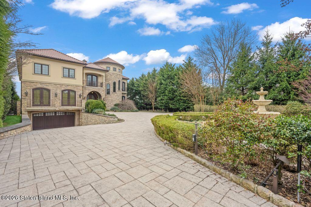 40 Wakefield Road