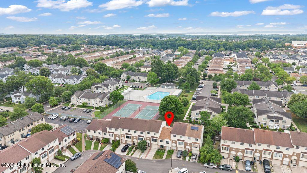 114 Redwood Loop