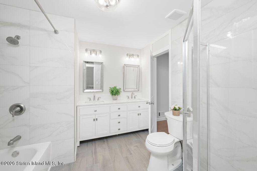 114 Redwood Loop