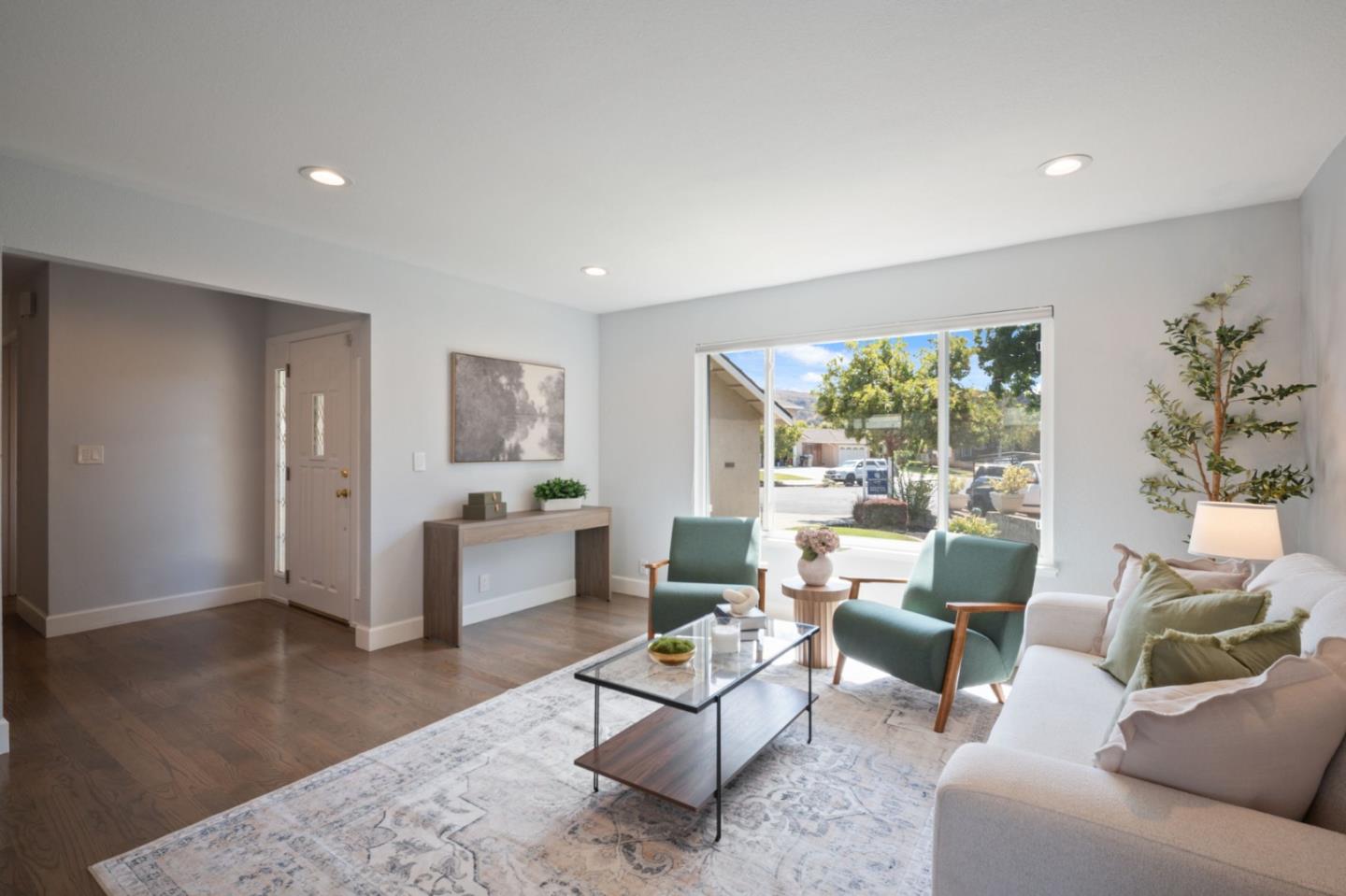 201 Bahia Court