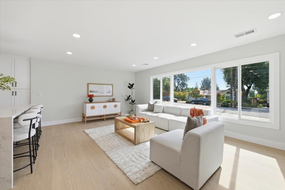 40 Valley View Avenue