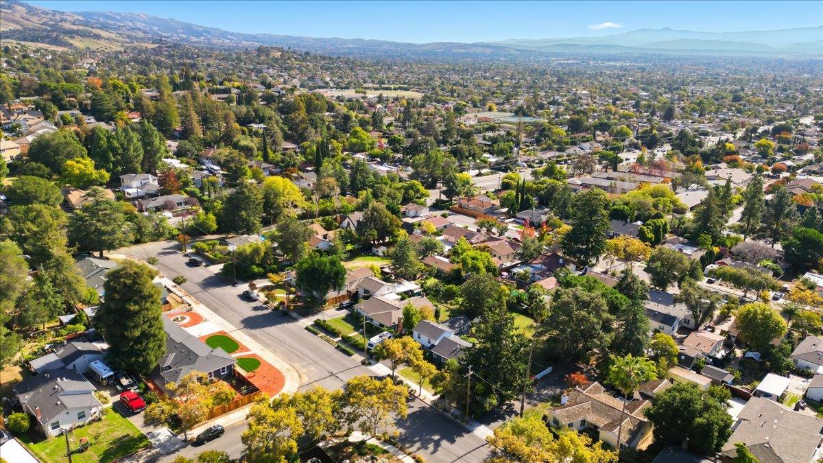 40 Valley View Avenue
