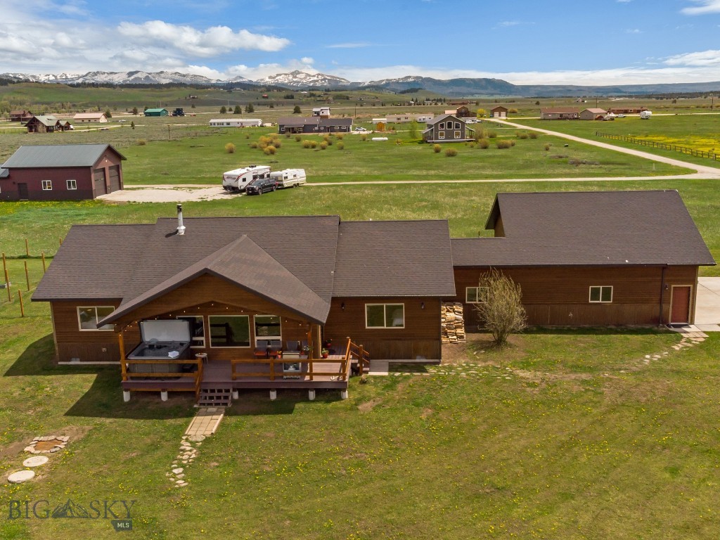 255 Pelican Lane