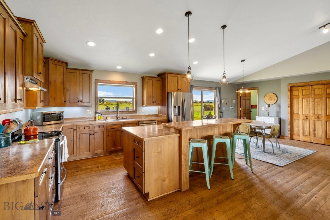 255 Pelican Lane