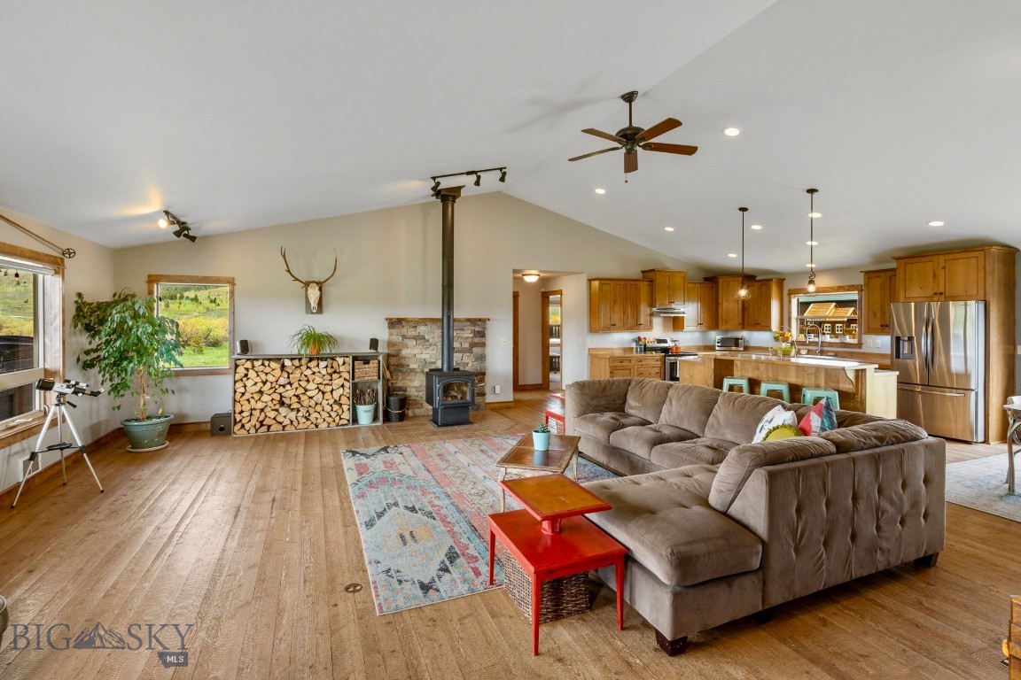 255 Pelican Lane