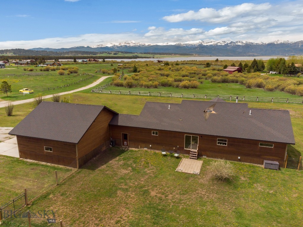 255 Pelican Lane