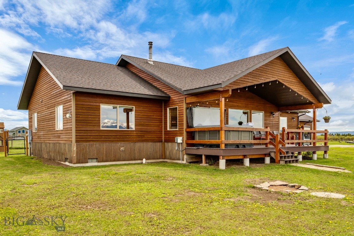 255 Pelican Lane