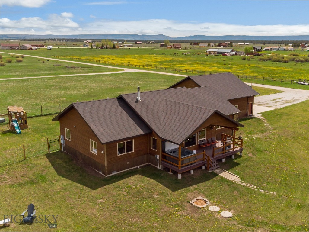 255 Pelican Lane