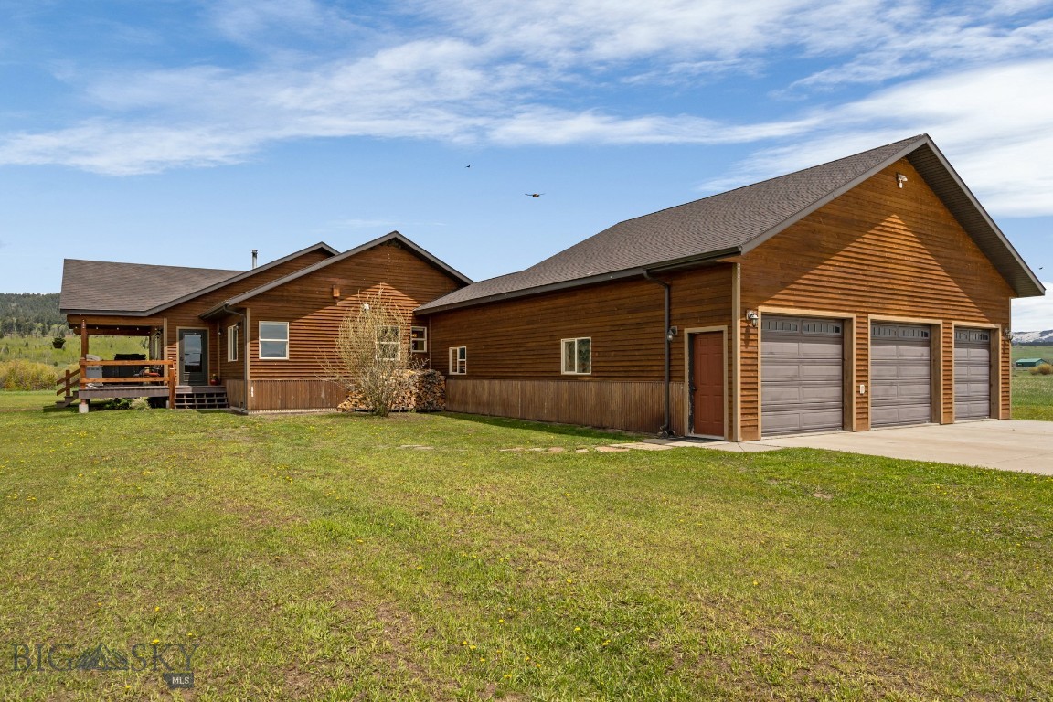 255 Pelican Lane