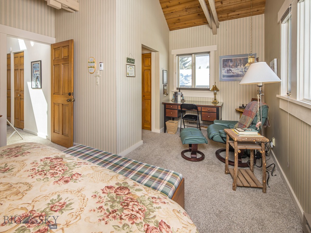 2225 Black Otter Road Unit: 5