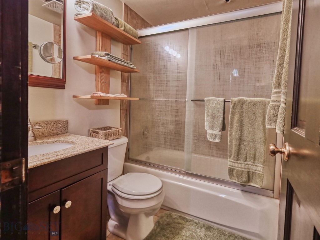 2575 Curley Bear Unit: 142