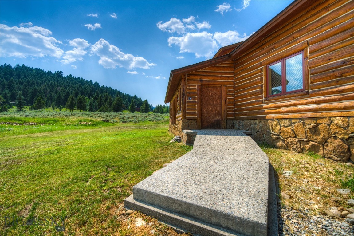 135 Twin Antler Drive