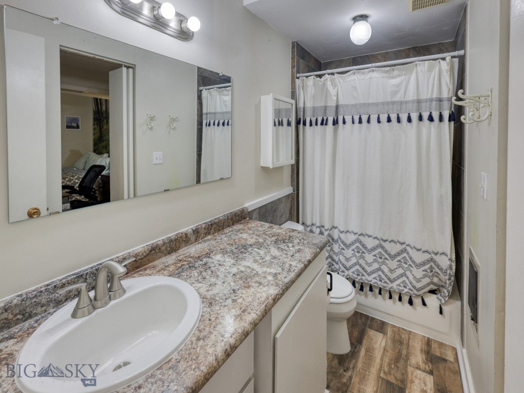 21 Sitting Bull 1220