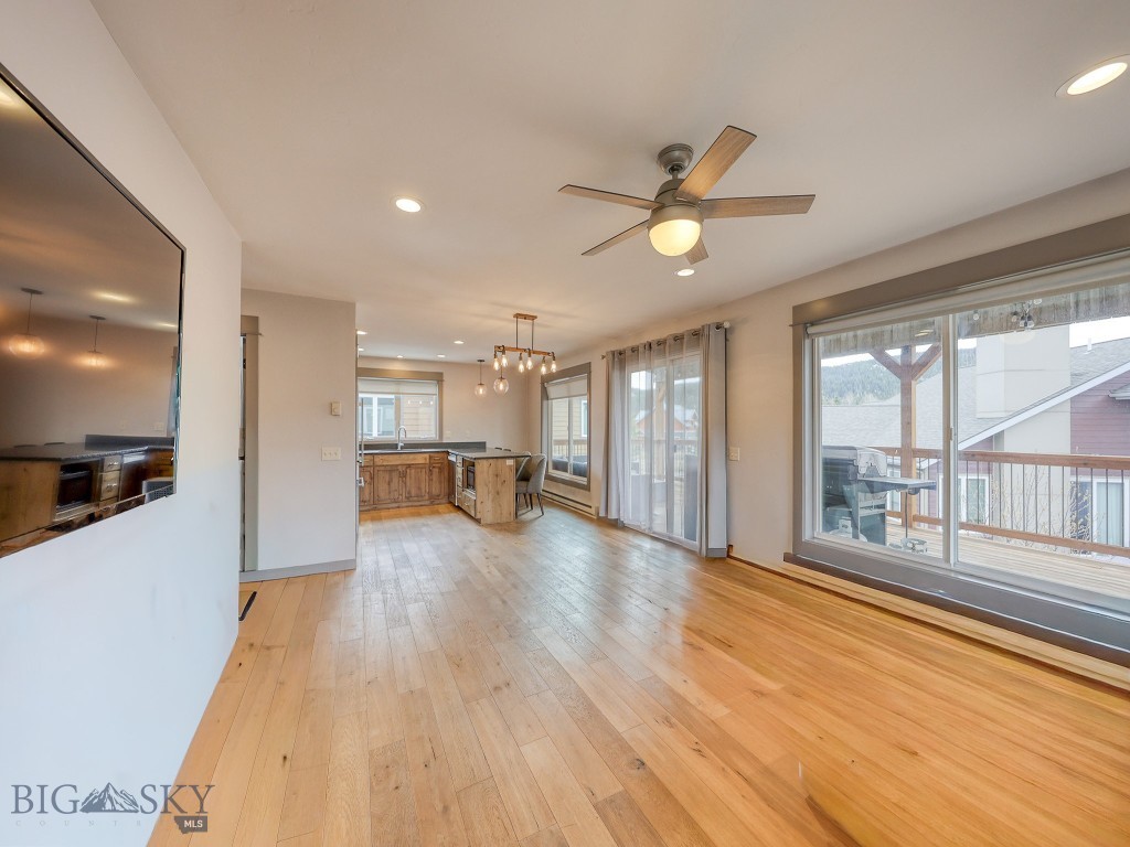 313 Spruce Cone