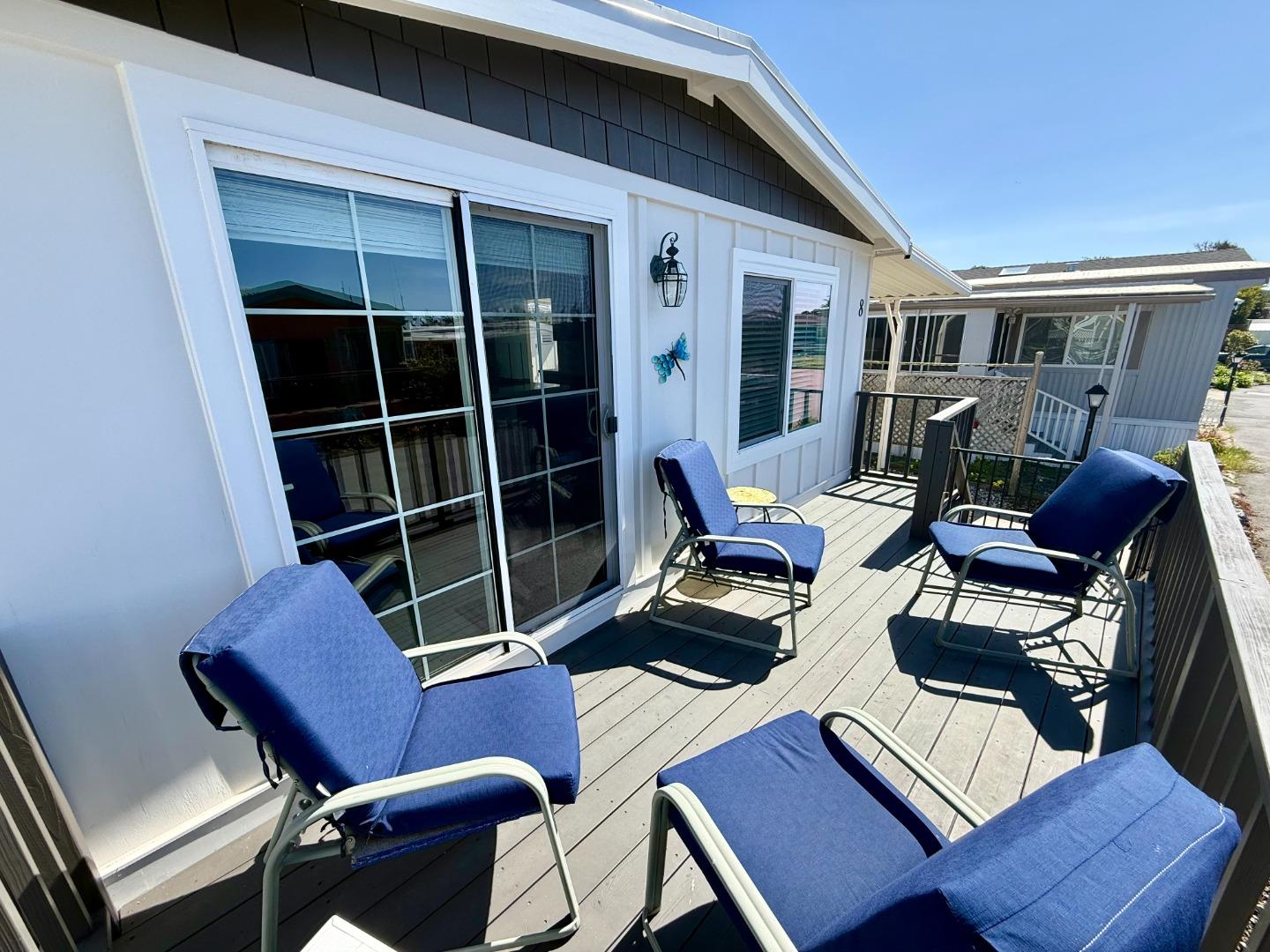 8 Lighthouse Rd Unit: 8