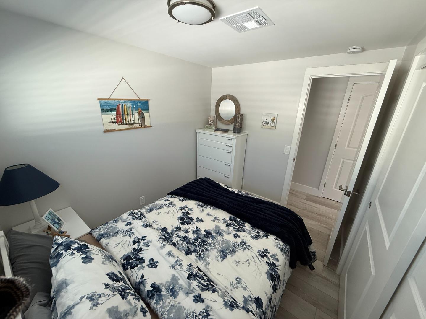8 Lighthouse Rd Unit: 8