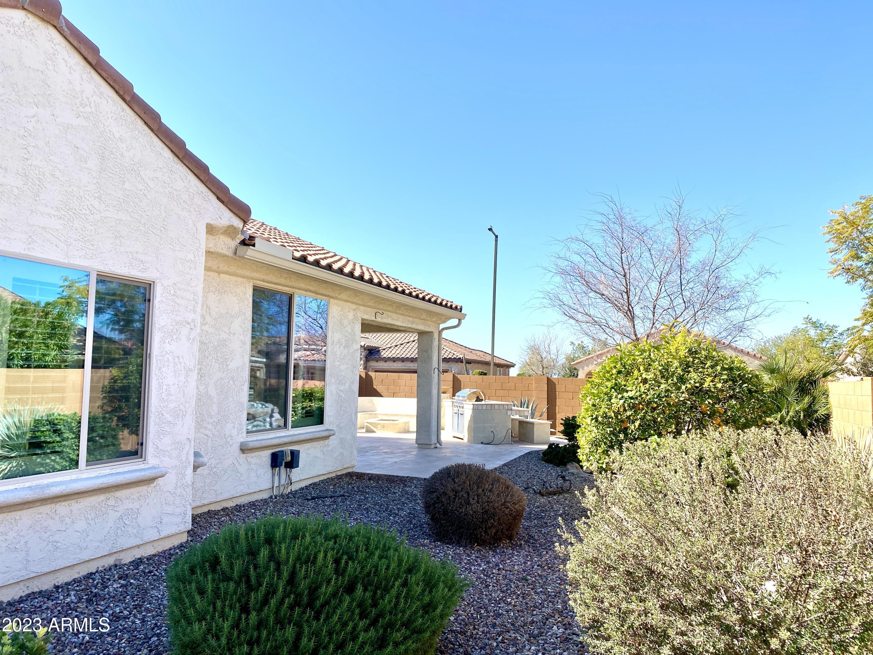 27098 W SEQUOIA Drive