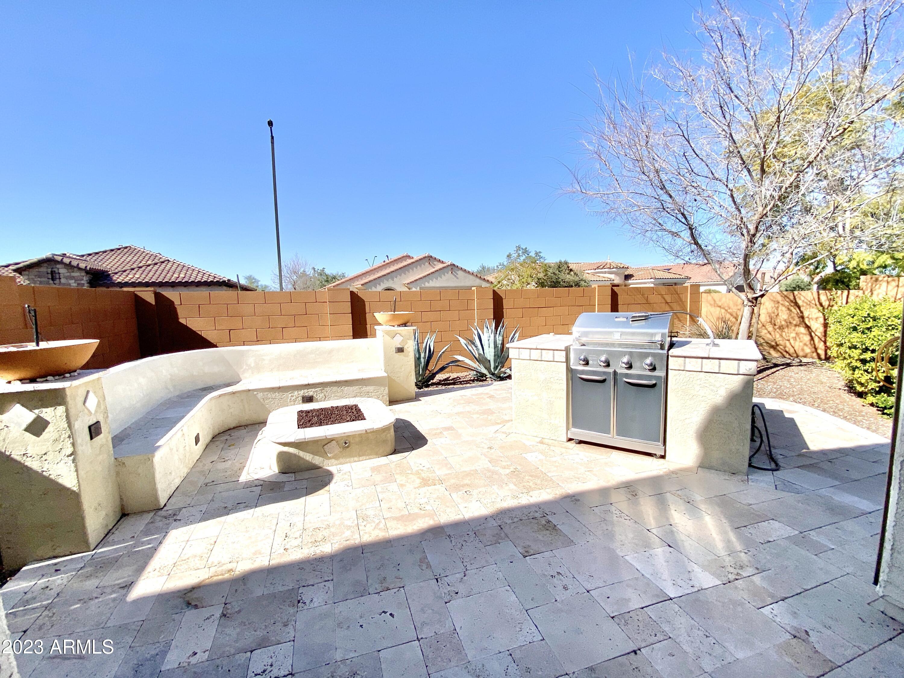 27098 W SEQUOIA Drive