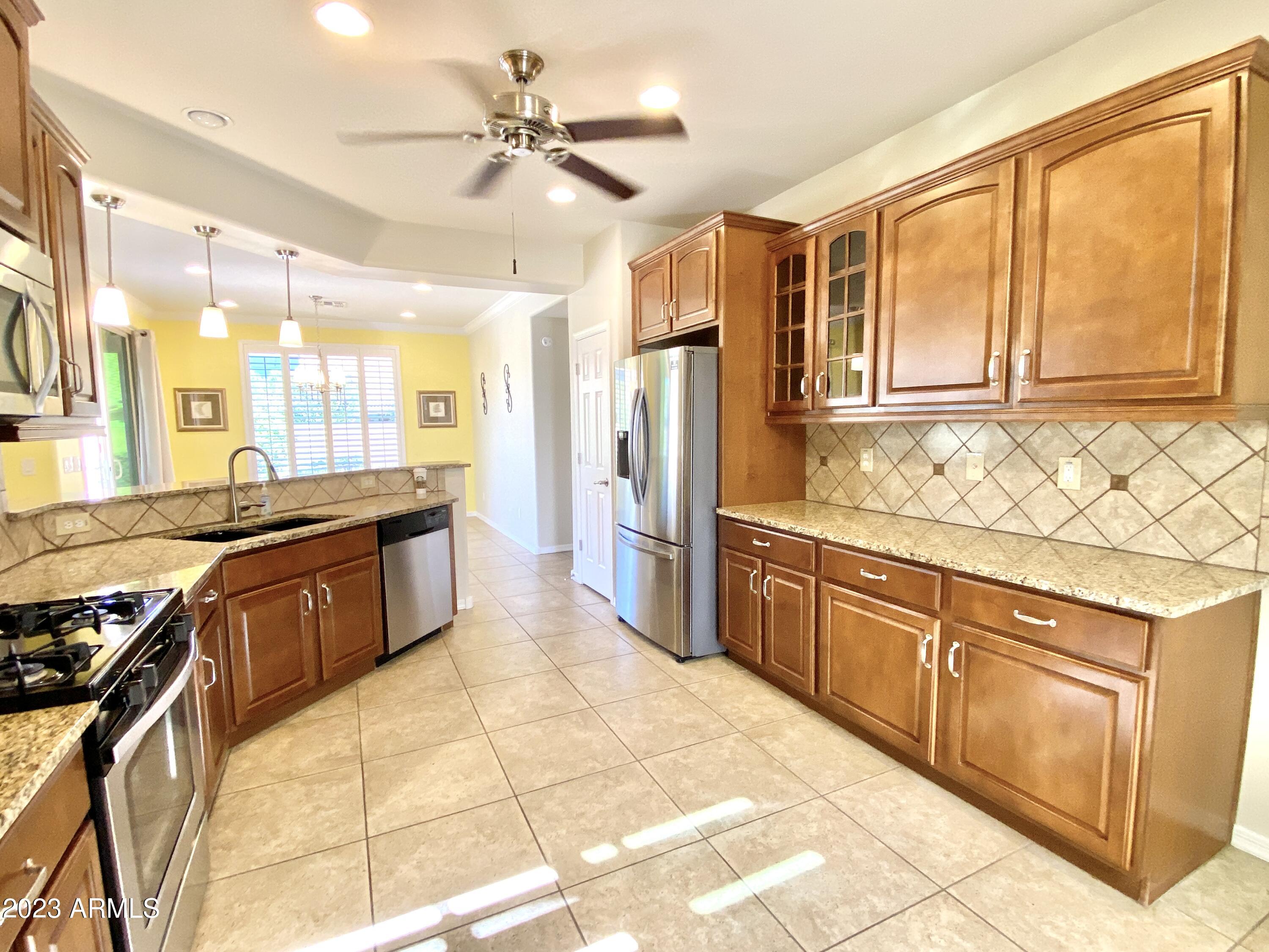 27098 W SEQUOIA Drive