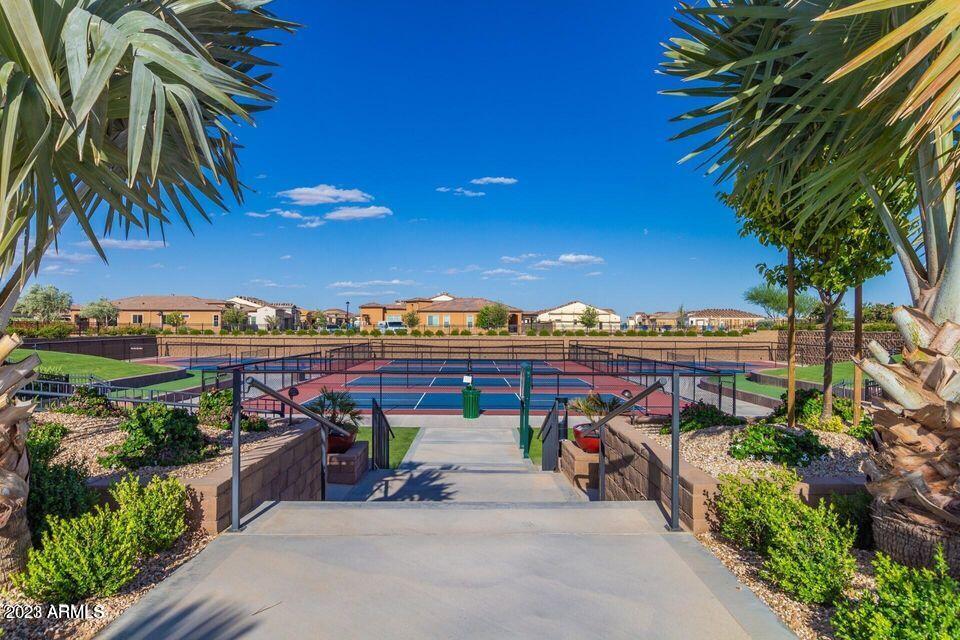 678 E COBBLE STONE Drive