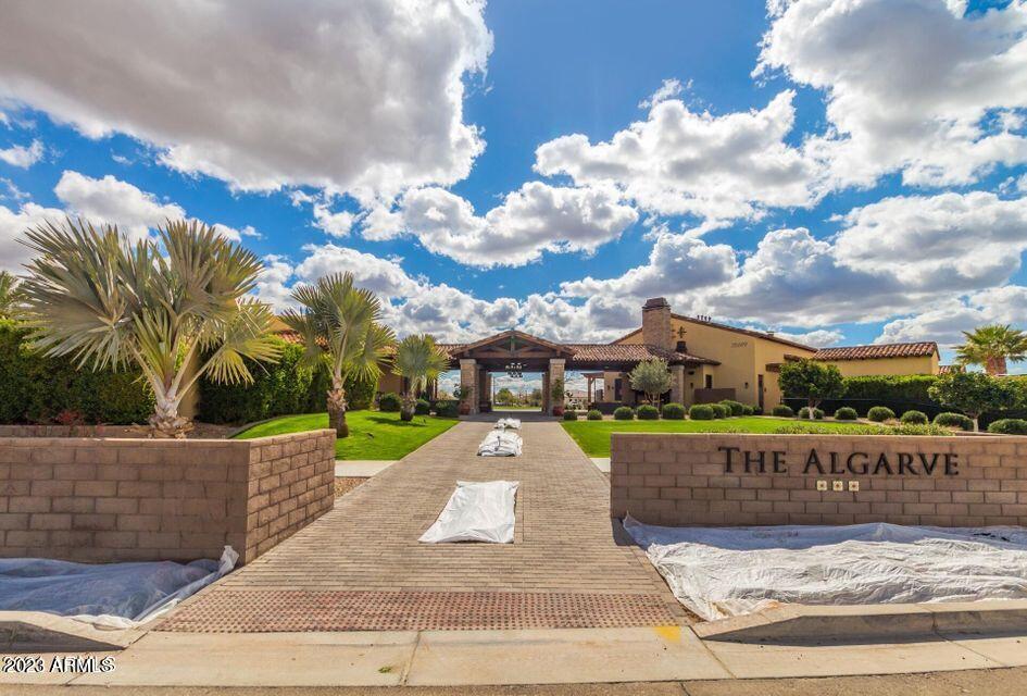 678 E COBBLE STONE Drive