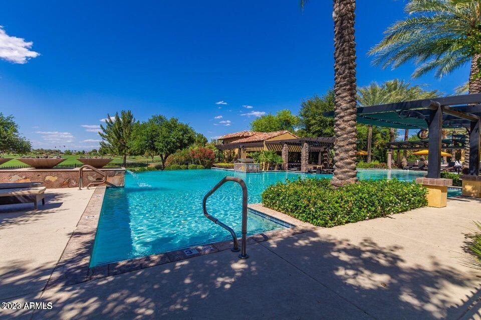 678 E COBBLE STONE Drive