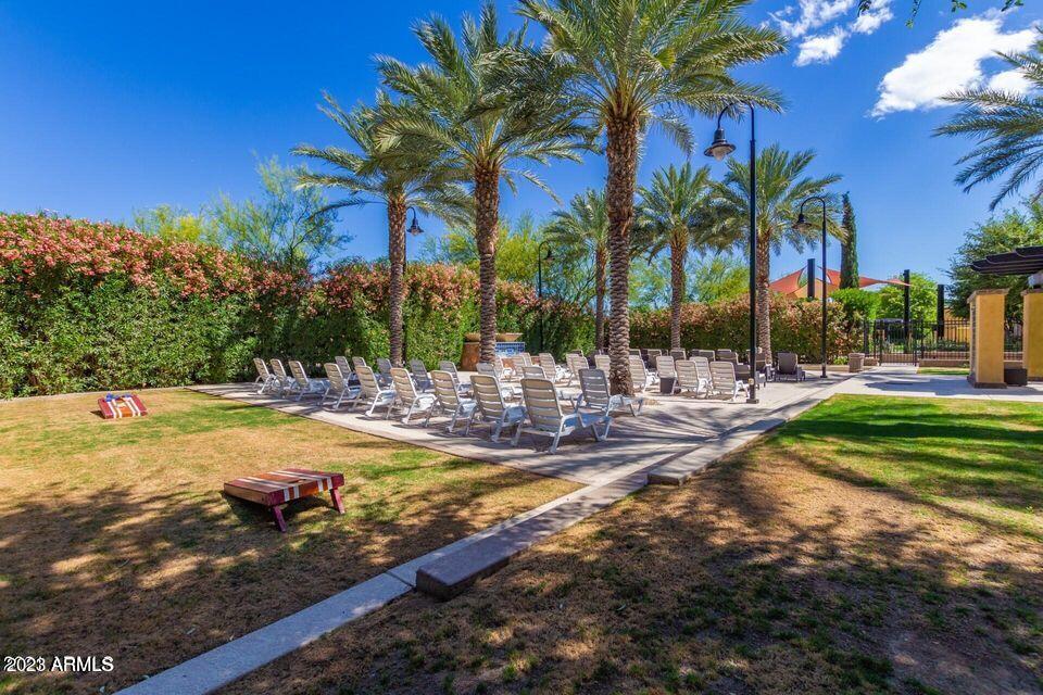 678 E COBBLE STONE Drive