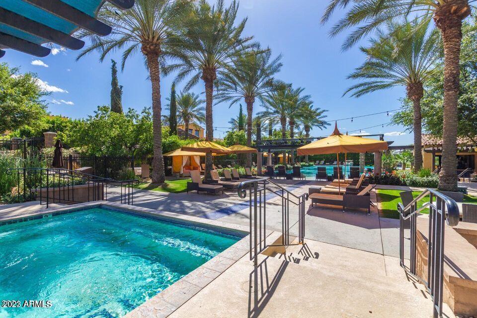 678 E COBBLE STONE Drive