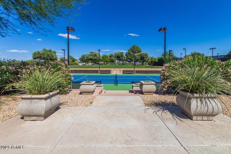 678 E COBBLE STONE Drive