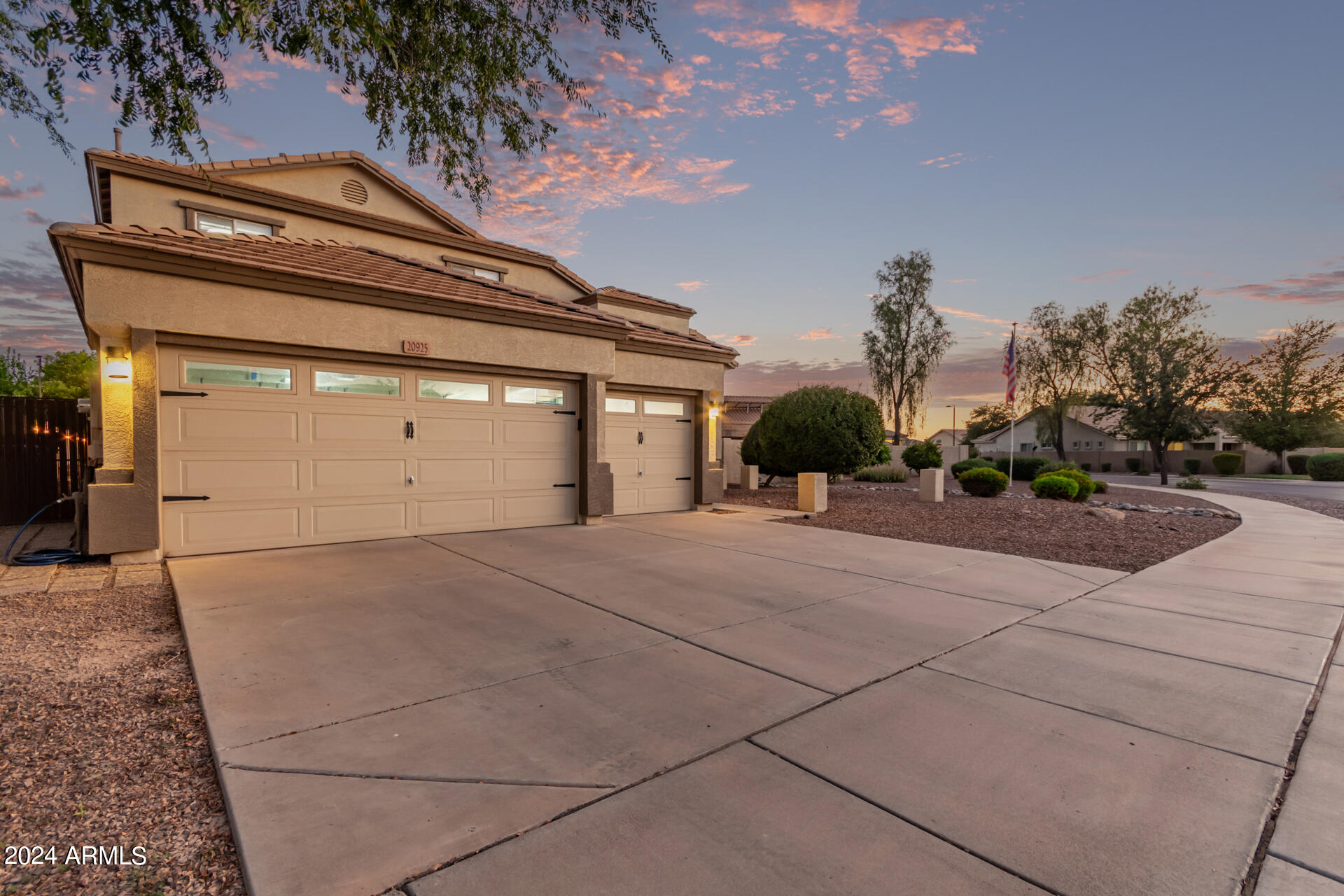 20925 E Via Del Oro