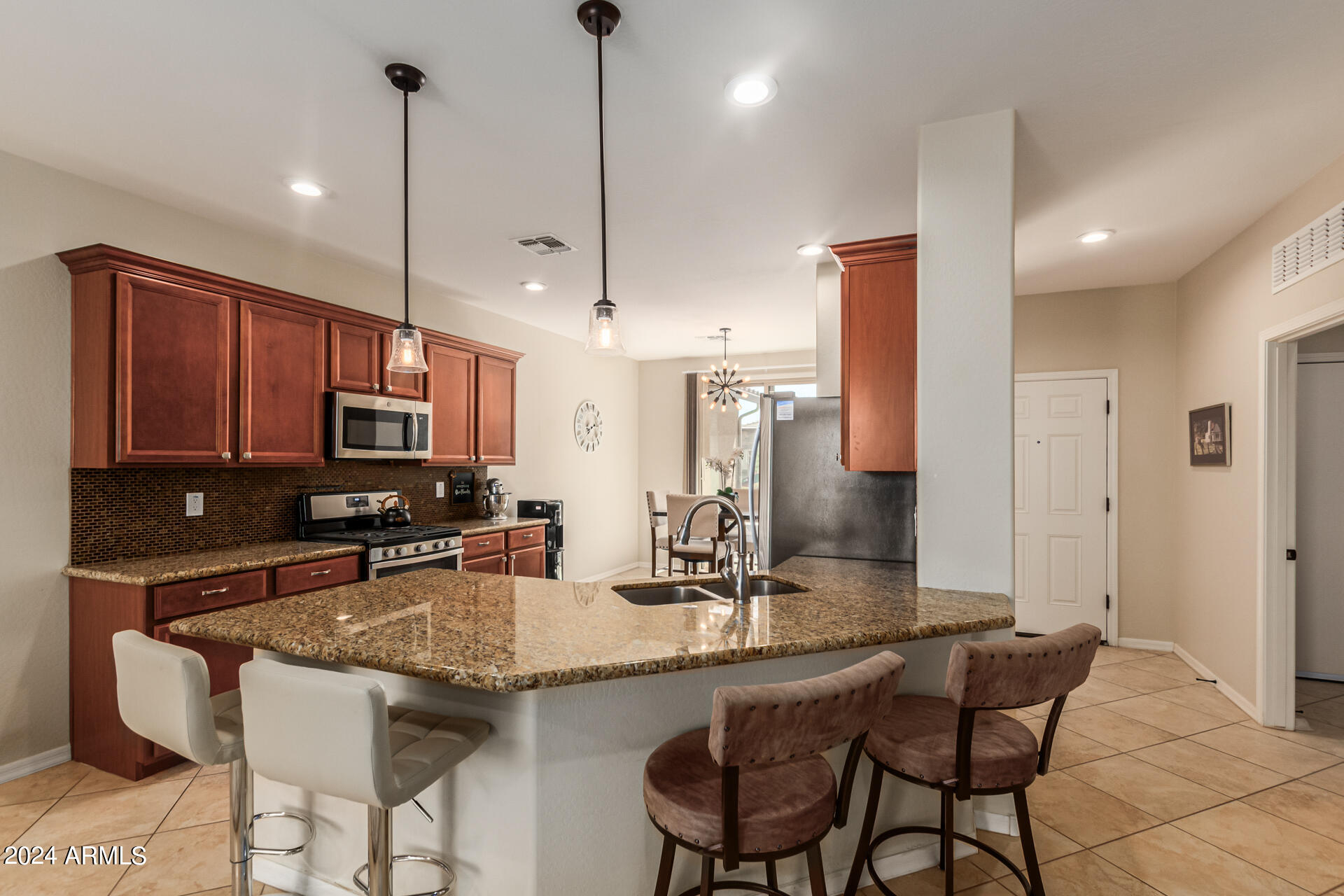 17546 W FAIRVIEW Street
