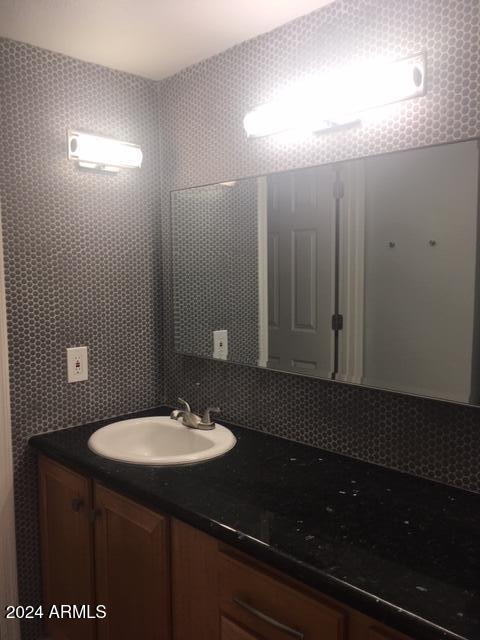 740 W ELM Street, 110