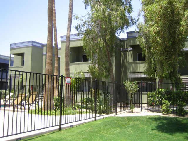 740 W ELM Street, 110