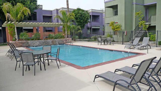 740 W ELM Street, 110