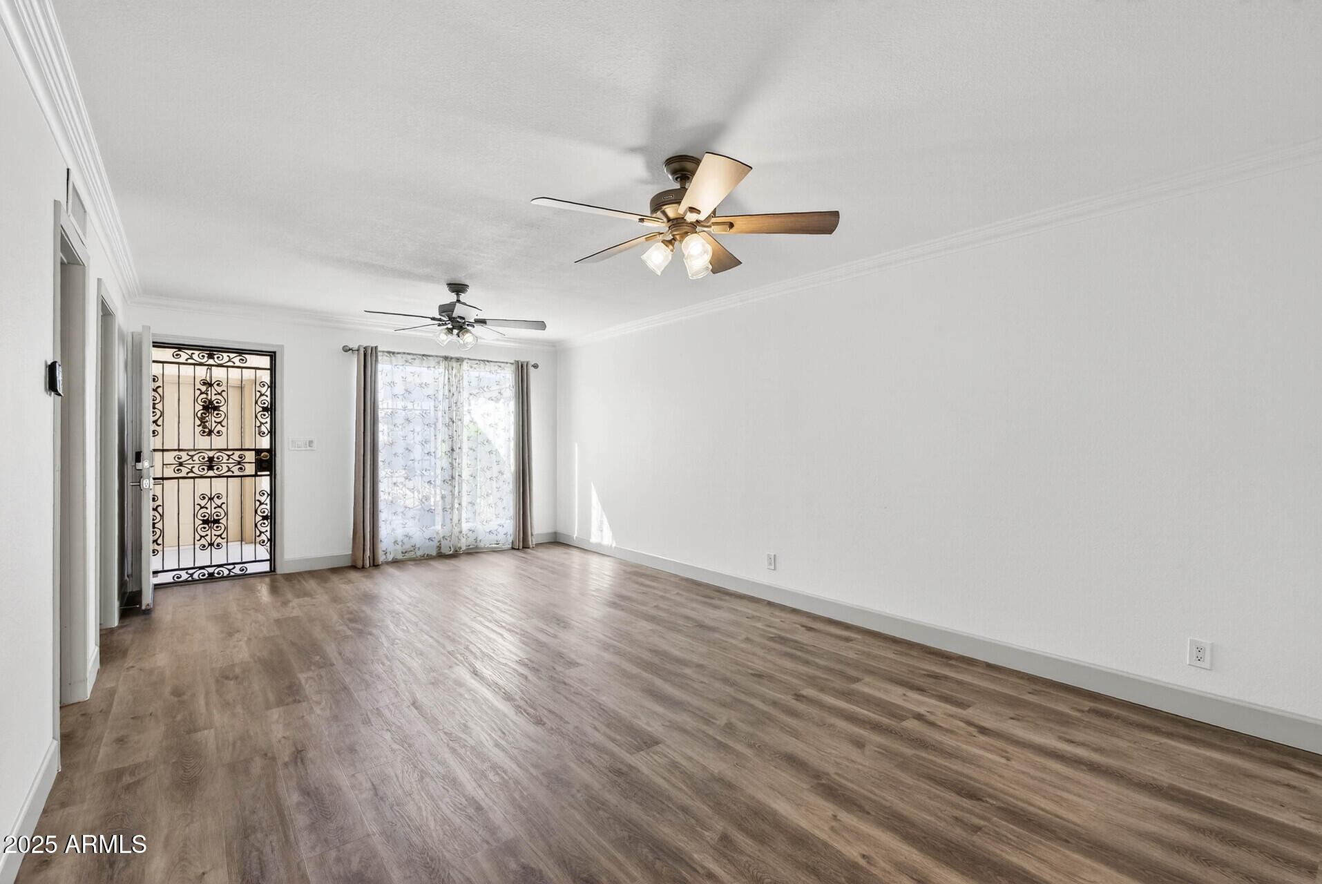 258 W MAYA Drive