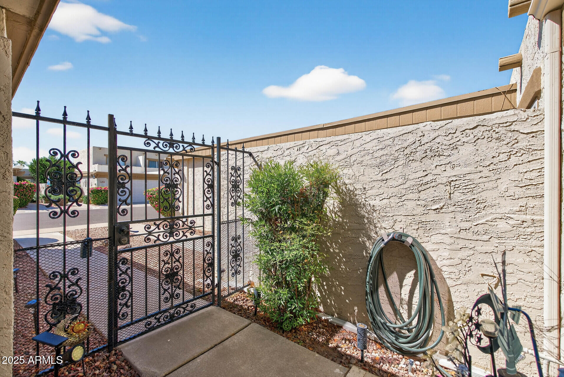 258 W MAYA Drive