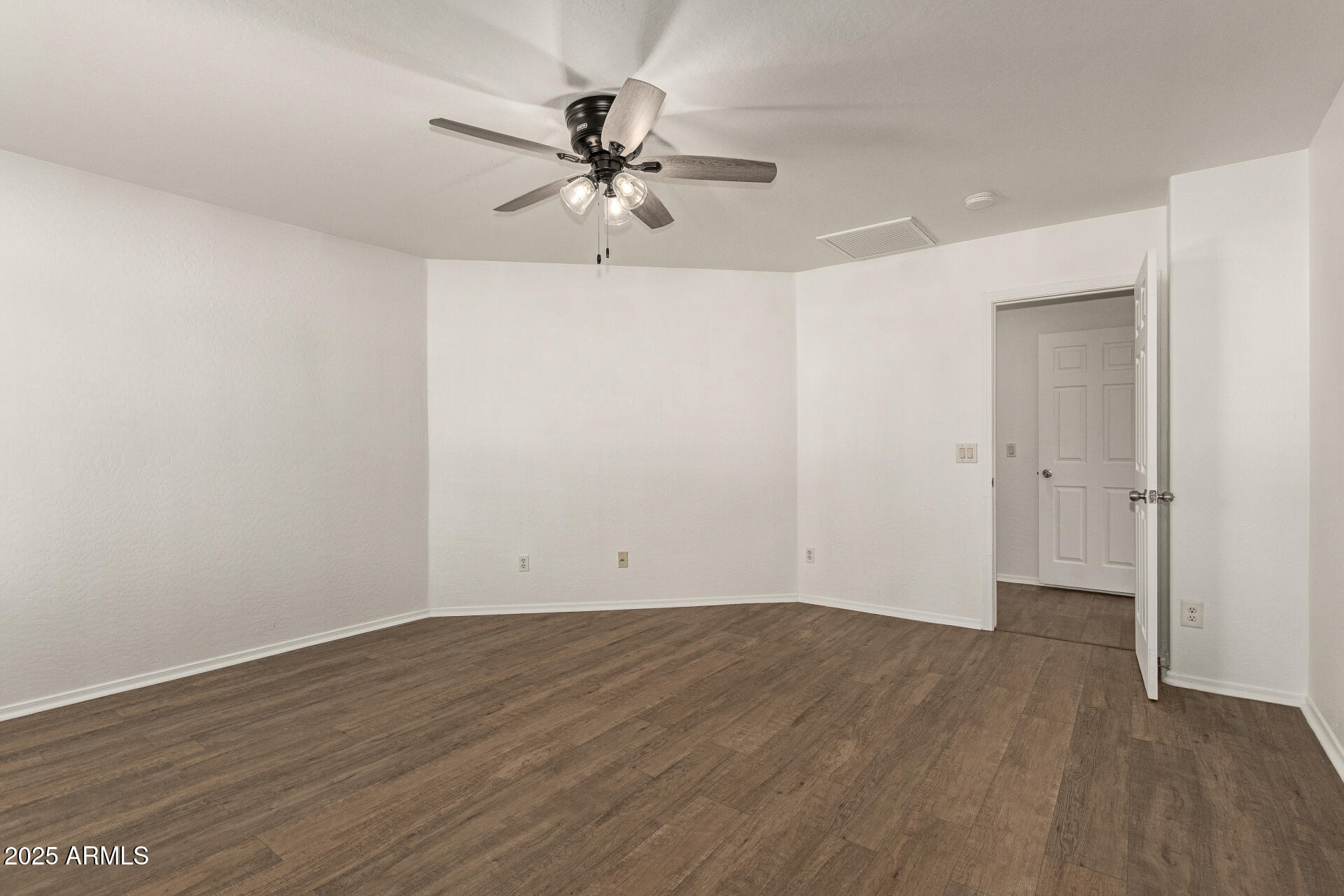 45542 W GUILDER Avenue