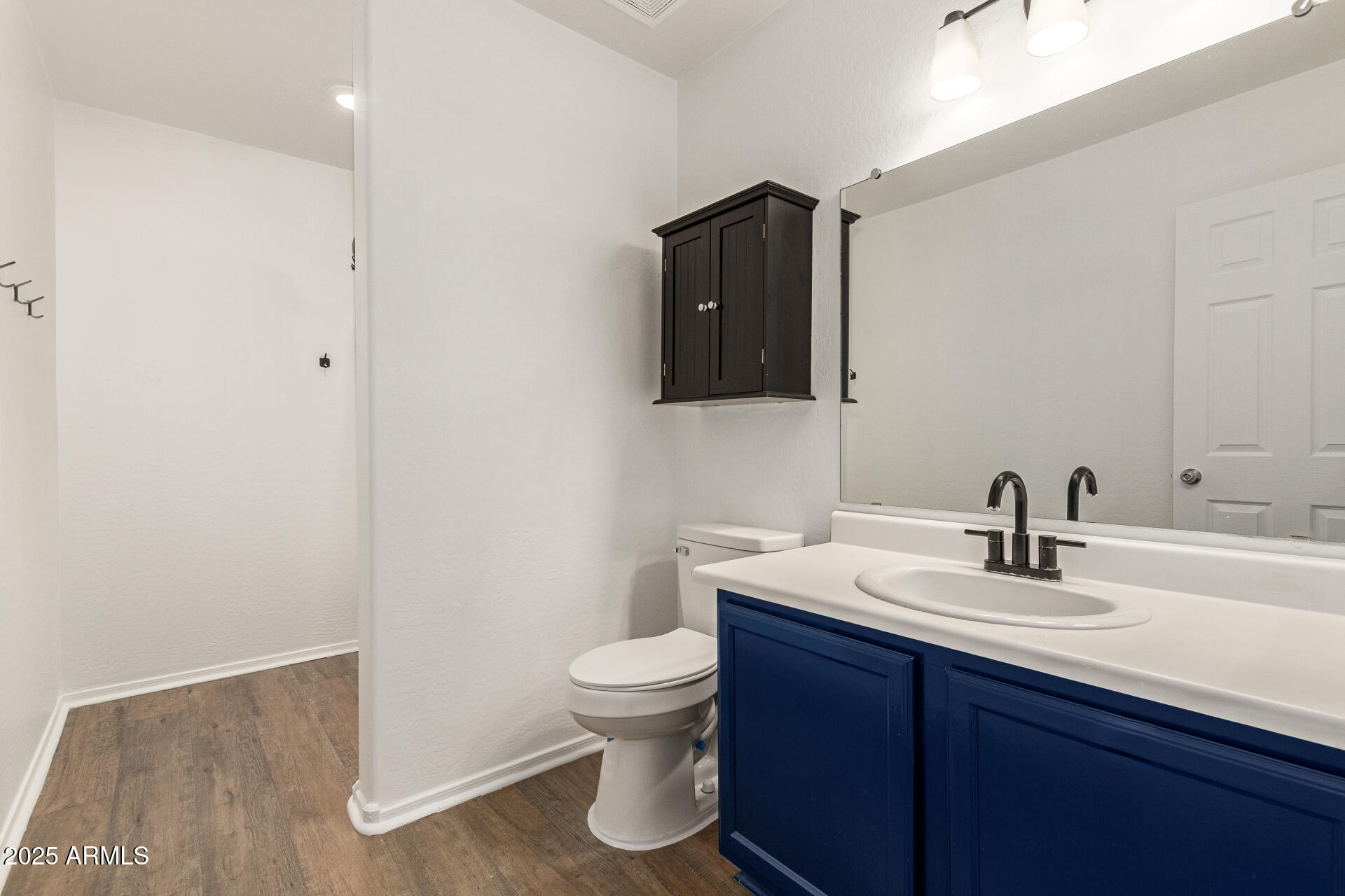 45542 W GUILDER Avenue